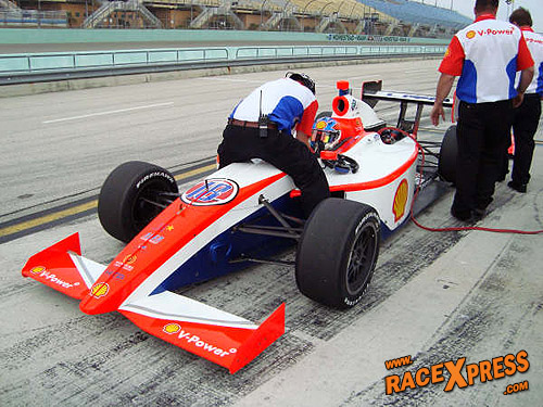 Junior in de Indylight bolide